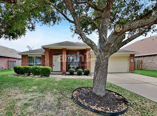 420 Magnolia Estates Dr, League City, TX 77573