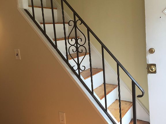 3rd image of 110 Adeline St