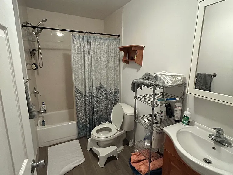 1033 Chestnut St #4 — Photo 4