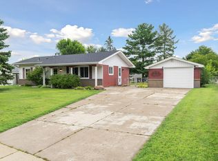 8557 Hinton Ave S, Cottage Grove, MN 55016