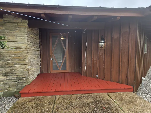 1002 W Bear Creek Rd, Glenn Heights, TX 75154