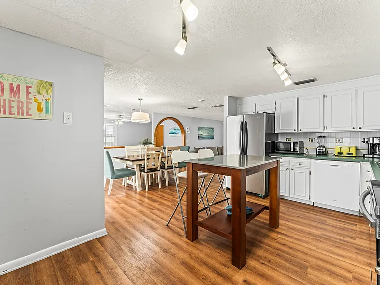3640 Anderson Ave — Photo 37