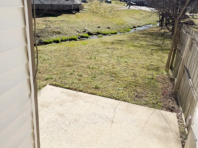 514 Highland View Dr — Photo 15