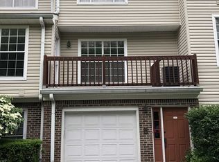 259 Village Circle Dr #2206, Fort Lee, NJ 07024