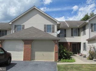 888 Woodridge Dr #888, Middletown, PA 17057