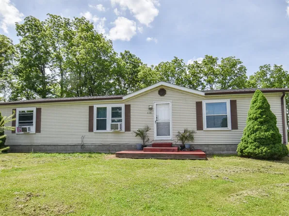 448 Doris St, Quincy, MI 49082