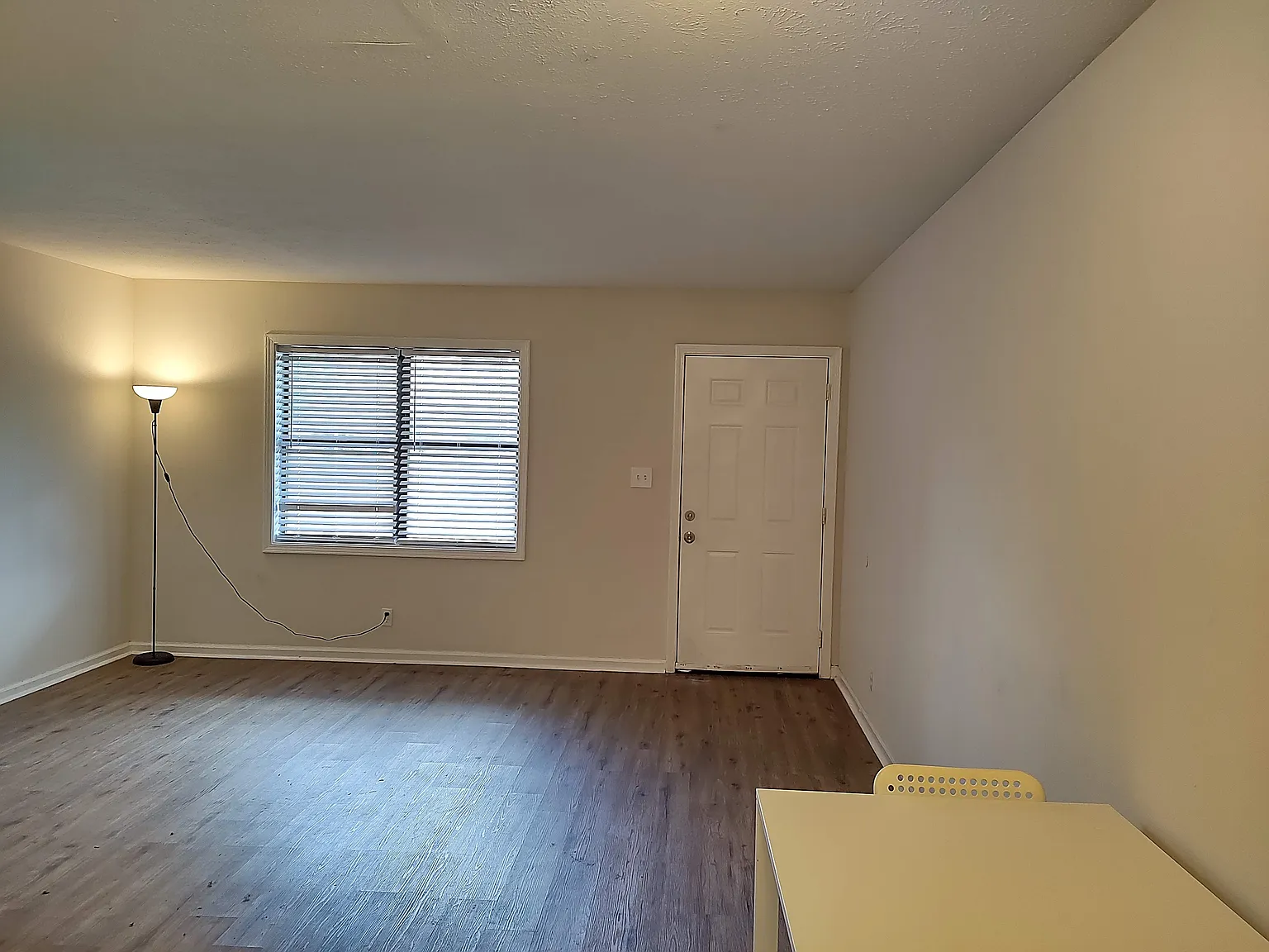 1 bed, 750 sqft, $1,100 — Photo 3