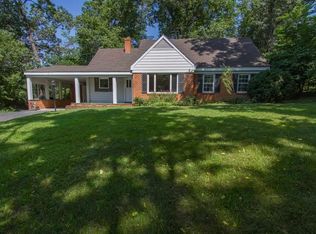 446 Mount View Dr, Staunton, VA 24401