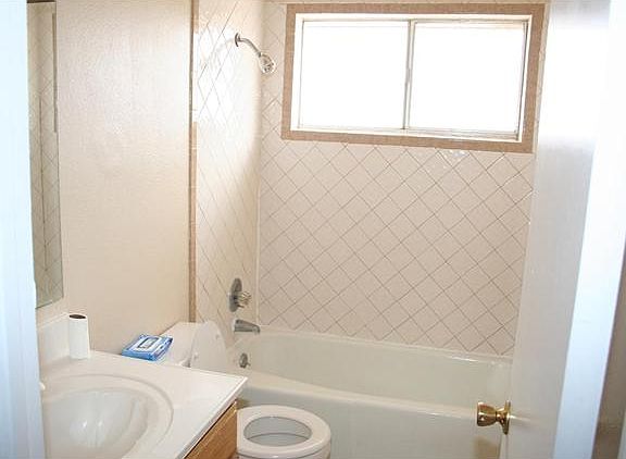 4th image of 10612 Lana Pl