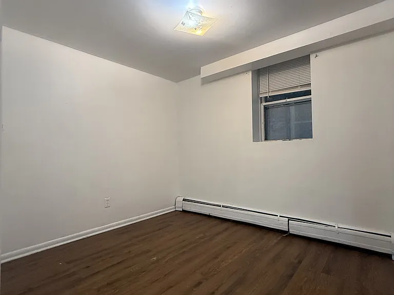 292 Catherine St #1 — Photo 5