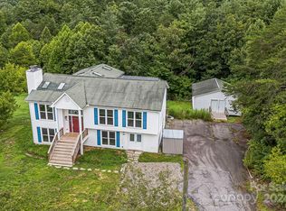 5 Patti Ln, Asheville, NC 28804