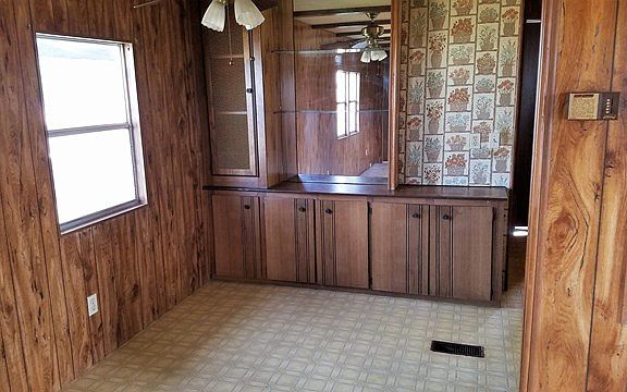 5th image of 800 Barrett Ave
