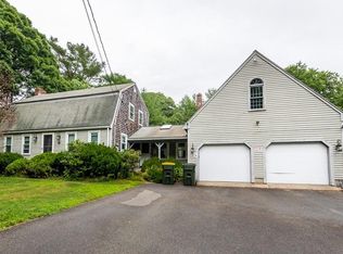 41 Hudson St, Halifax, MA 02338