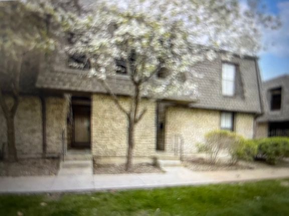 Large Updated 1 Bedroom 2 Bathroom unit with extended Living room and updated kitchen all stainless steel appliances! Large store unit included.