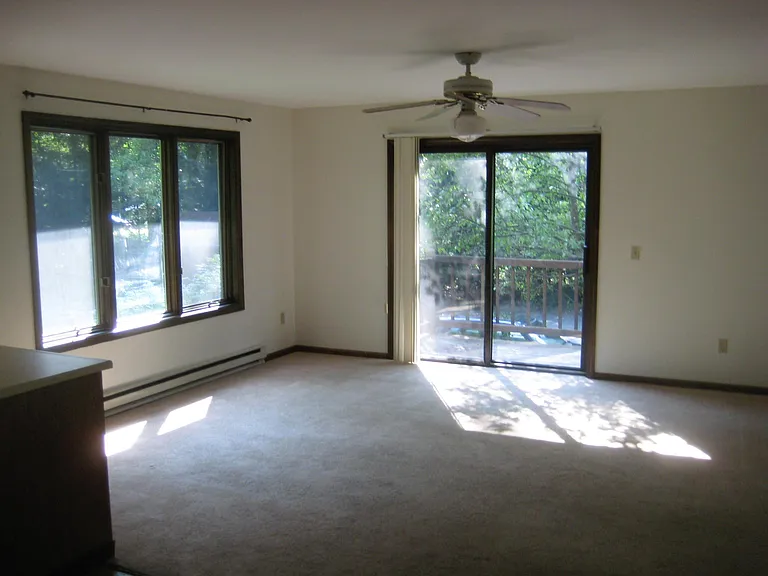 Living Room
Floor changed to tile