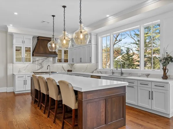 285 Goddard Ave, Brookline, MA 02445