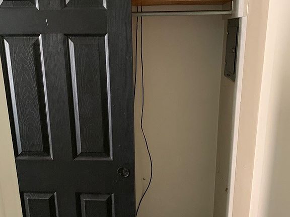 5th image of 1463 Neil Ave APT B7