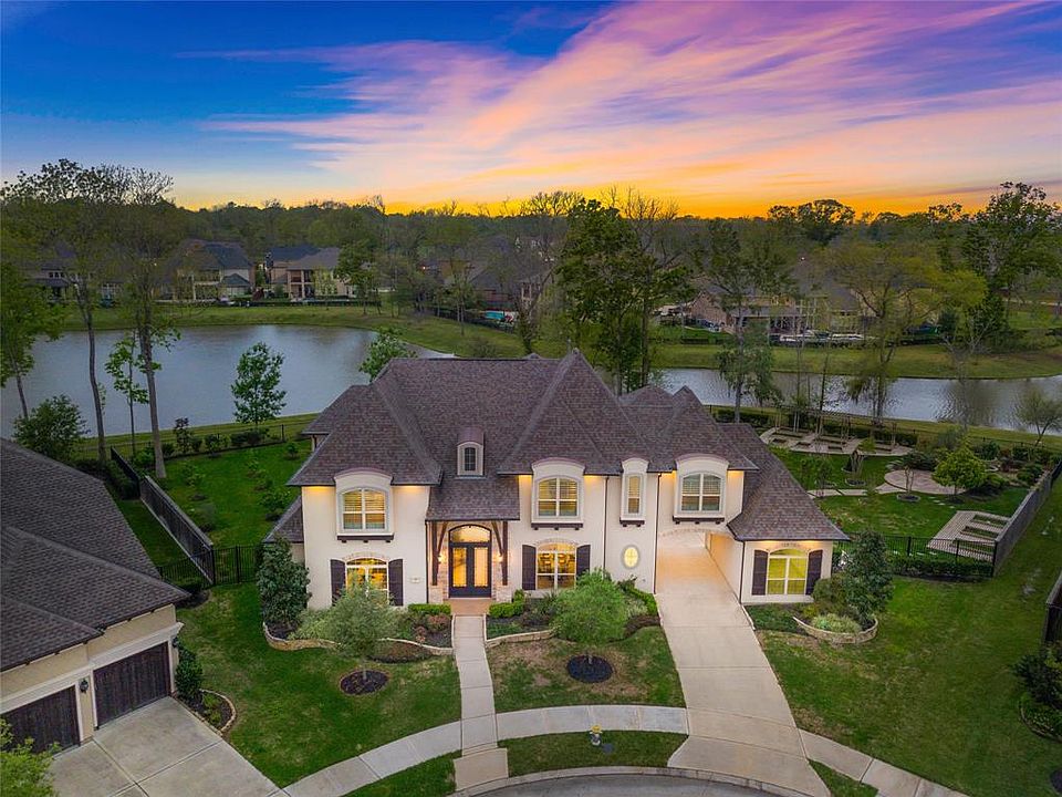 1st image of 47 Lake Como Dr