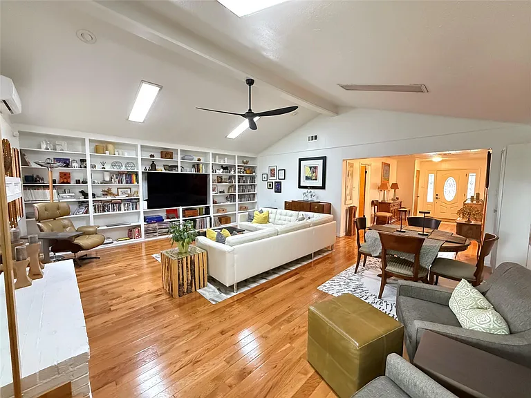 922 Hector Ave — Photo 10