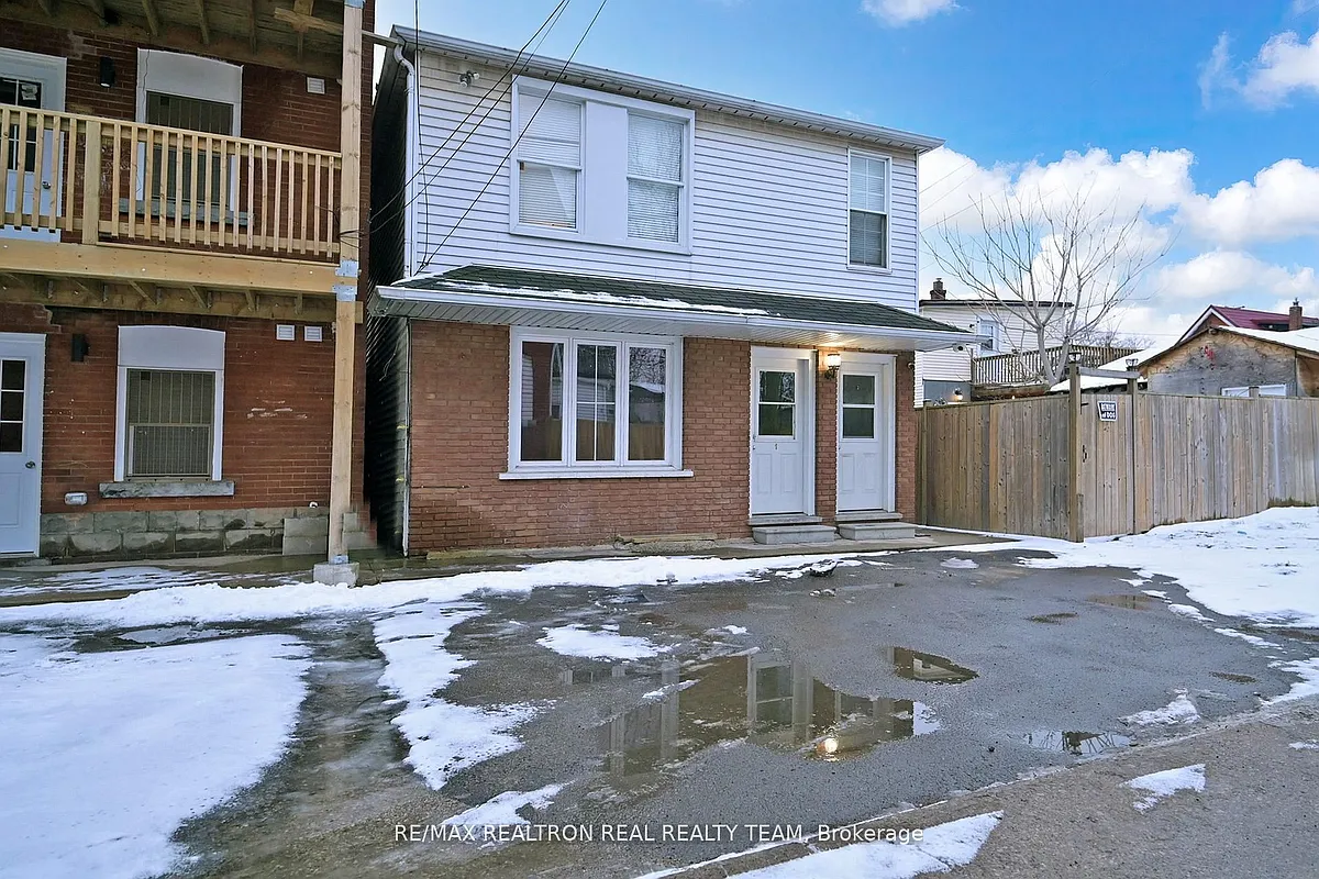 Building Photo - 1129 Cannon St E #C1