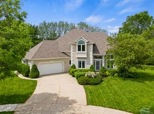 997 Jennifer Ct, Sugar Grove, IL 60554