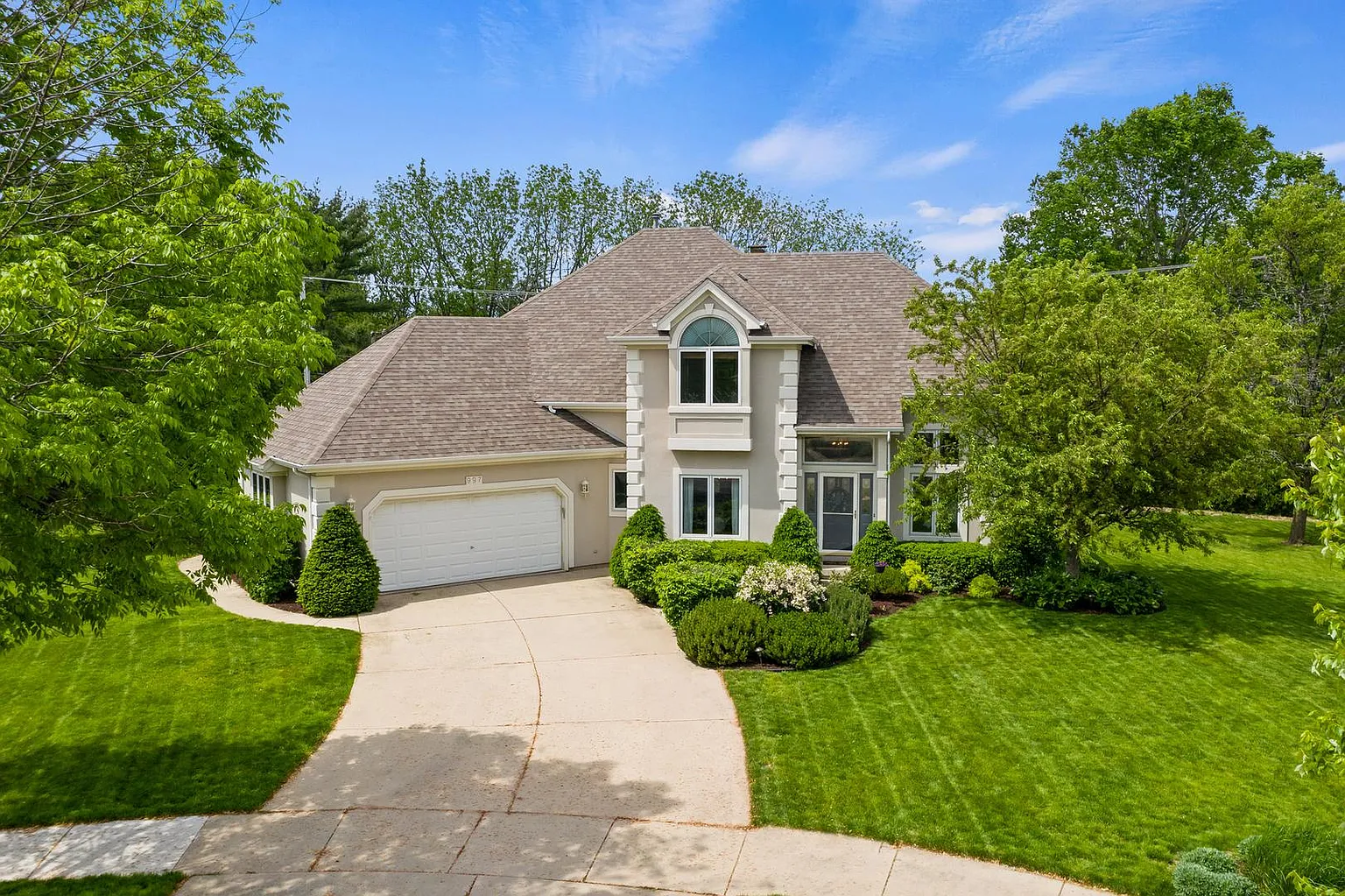 997 Jennifer Ct photo 1