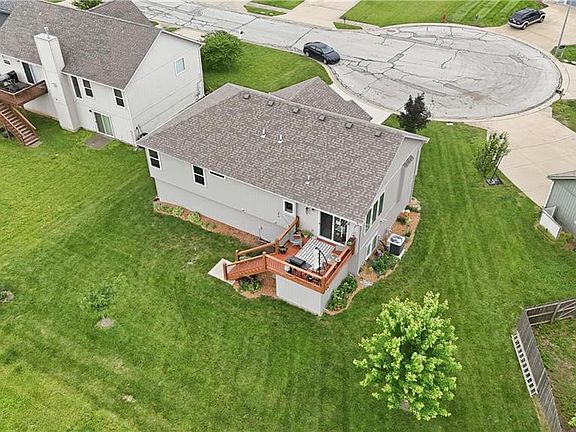 5th image of 518 Madera Ct