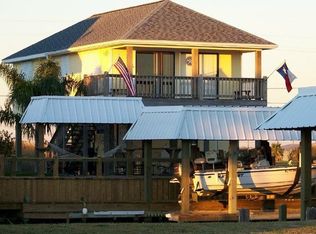 1260 Boyt Rd, Crystal Beach, TX 77650