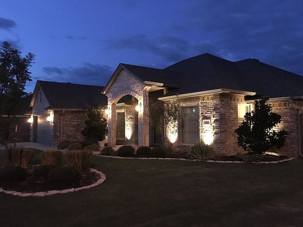 916 Isabella Ln