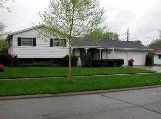 5925 E Heights Dr, Toledo, OH 43613