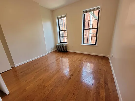 Rented by Downtown Mgt & Realty LLC | media 3