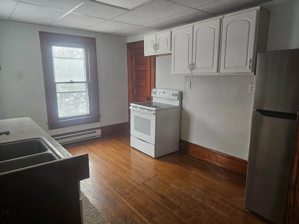 38 River St #2