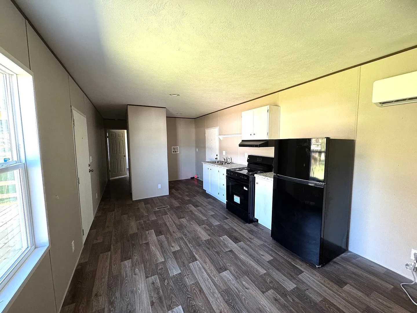 Brand new Efficiency 1 BR mobile home with large bonus room — Photo 4