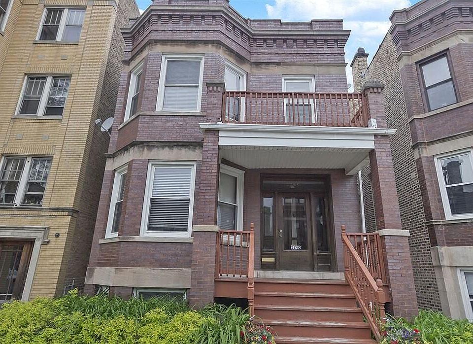 1st image of 2240 W Augusta Blvd #1R