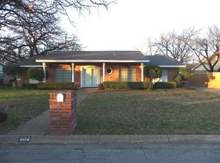 804 Henson Dr, Hurst, TX 76053