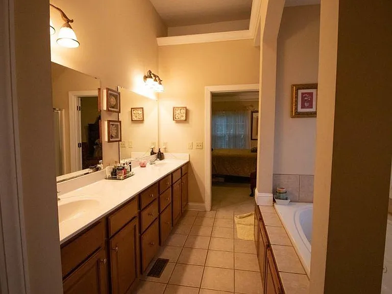 812 Westin Ct — Photo 8