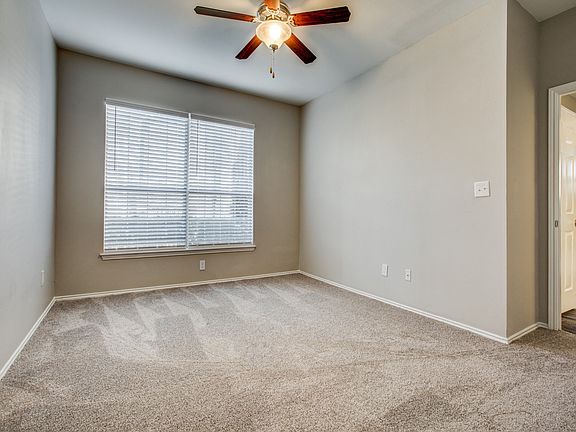 3rd image of 3001 Communications Pkwy APT 816