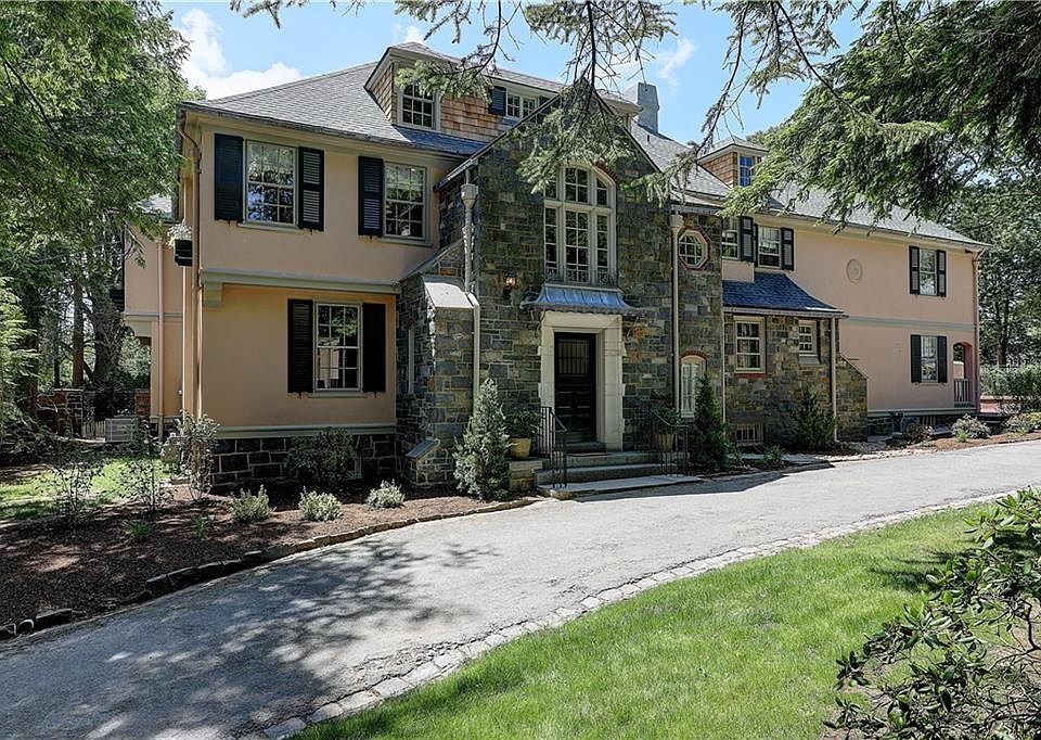 1st image of 288 Blackstone Blvd