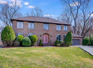 42-32 De Bruin Dr, Fair Lawn, NJ