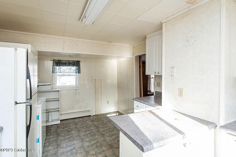 5th image of 132 Washington Street
