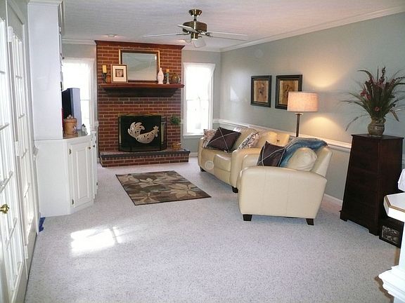 Family Room with FP