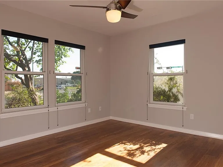5700 Avenue F — Photo 29