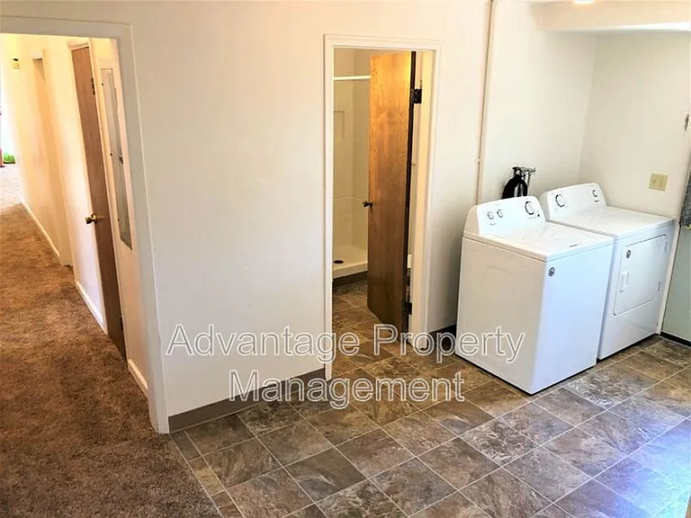 4010 SW Western Blvd — Photo 13