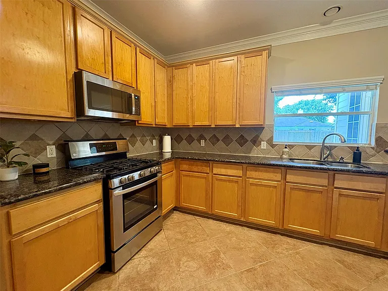 5607 Eagle Sky Blvd — Photo 10