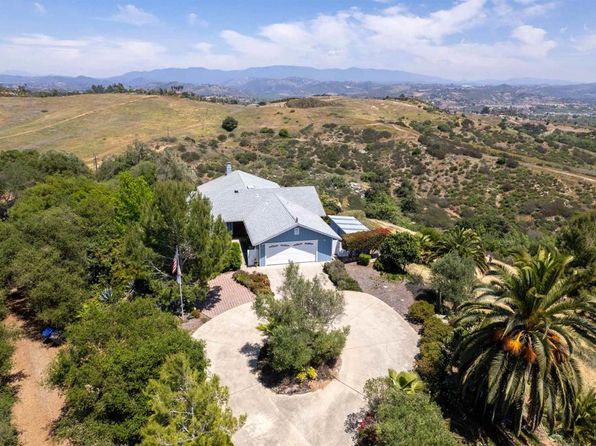 5221 Olive Hill Rd, Fallbrook, CA 92028