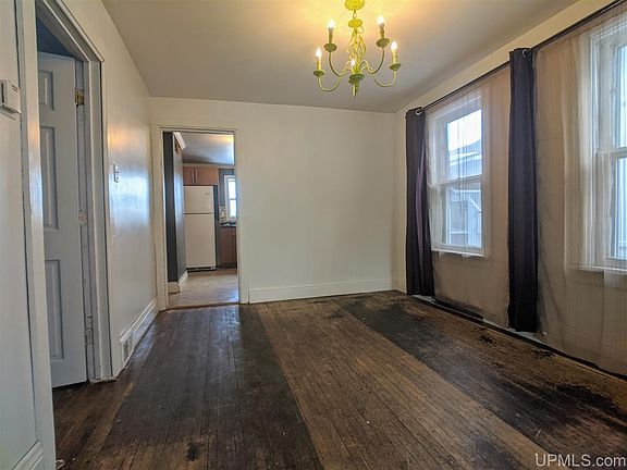 5th image of 325 Berkshire Ave