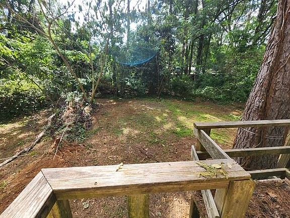 4th image of 834 Clover Way