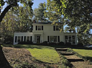 38 Ridgeway St, Sylva, NC 28779