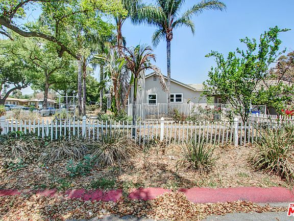 3rd image of 2315 Fremontia Dr