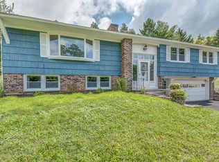 411 Churchill Ln, Fayetteville, NY 13066